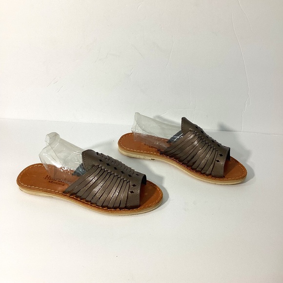 HUARACHES by BEARPAW WOMAN SIZE 9 LEATHER SANDALS GUNMEATAL COMFORT - Picture 1 of 8